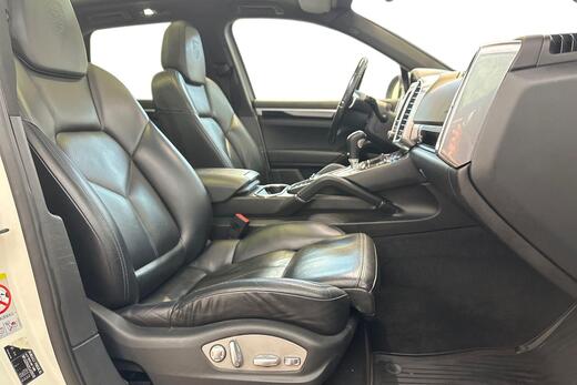 Porsche Cayenne vaihtoauto