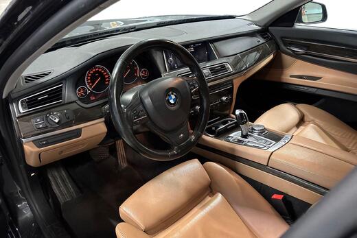 BMW 730 vaihtoauto