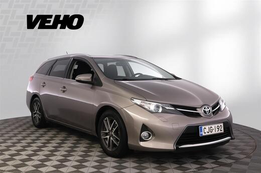 Toyota Auris vaihtoauto