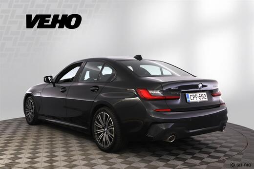BMW 330 vaihtoauto