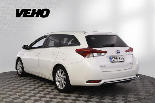 Toyota Auris vaihtoauto