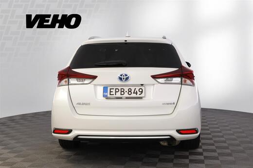 Toyota Auris vaihtoauto