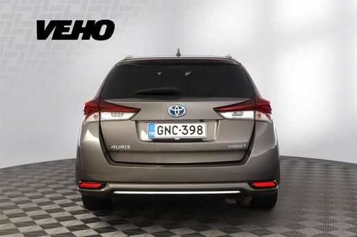 Toyota Auris vaihtoauto