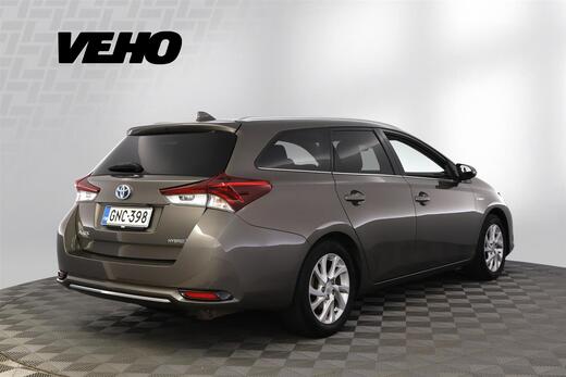Toyota Auris vaihtoauto