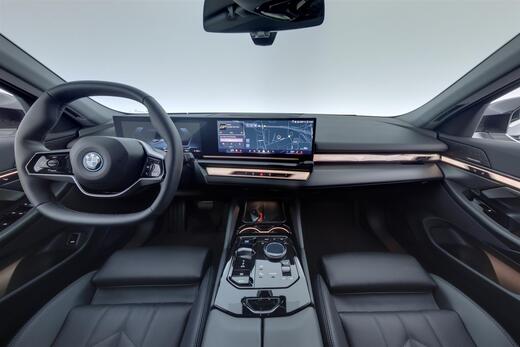 BMW i5 vaihtoauto