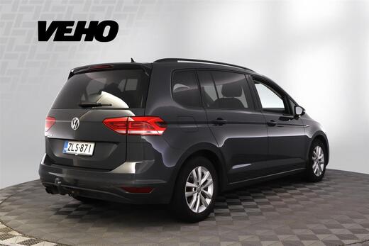 Volkswagen Touran vaihtoauto
