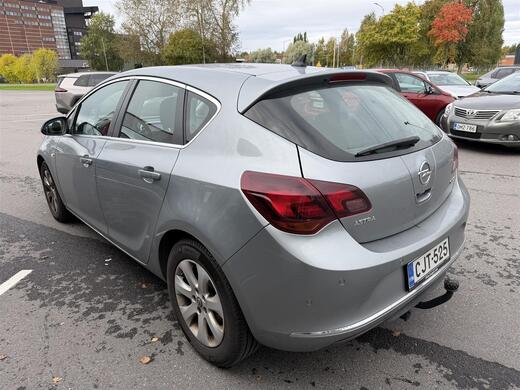 Opel Astra vaihtoauto