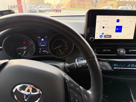 Toyota C-HR vaihtoauto
