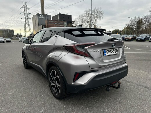 Toyota C-HR vaihtoauto