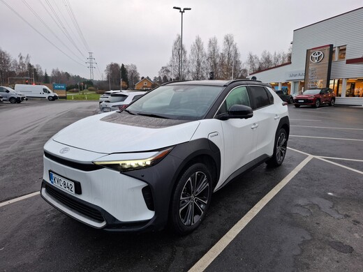 Toyota bZ4X vaihtoauto