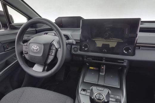 Toyota bZ4X vaihtoauto