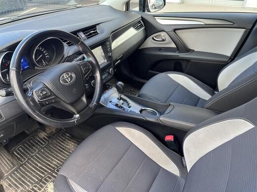 Toyota Avensis vaihtoauto