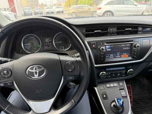 Toyota Auris vaihtoauto