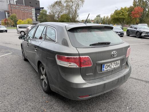 Toyota Avensis vaihtoauto