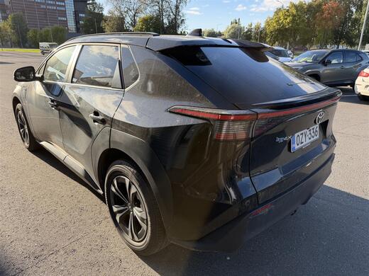 Toyota bZ4X vaihtoauto