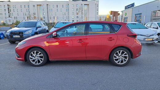 Toyota Auris vaihtoauto