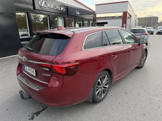 Toyota Avensis vaihtoauto