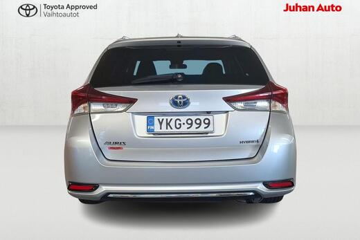 Toyota Auris vaihtoauto