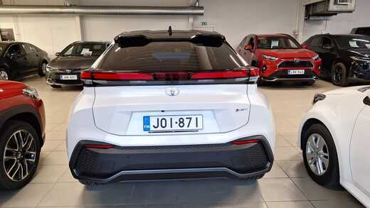 Toyota C-HR vaihtoauto