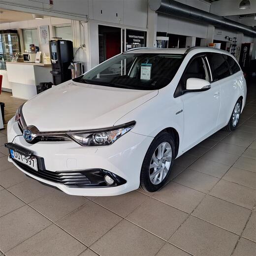 Toyota Auris vaihtoauto