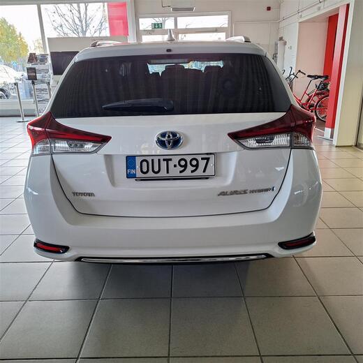 Toyota Auris vaihtoauto