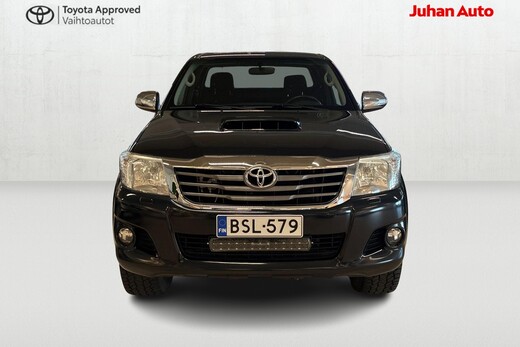Toyota Hilux vaihtoauto