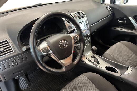 Toyota Avensis vaihtoauto
