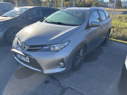 Toyota Auris vaihtoauto