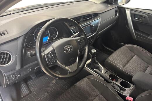 Toyota Auris vaihtoauto