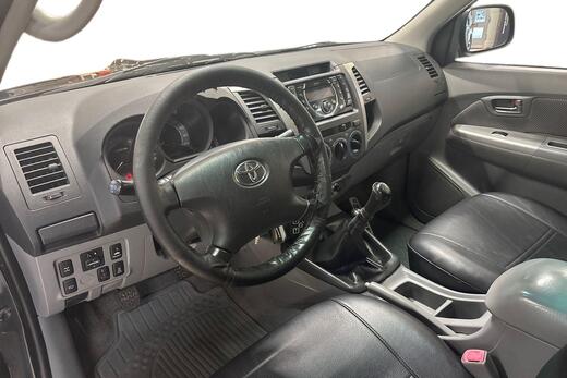 Toyota Hilux vaihtoauto