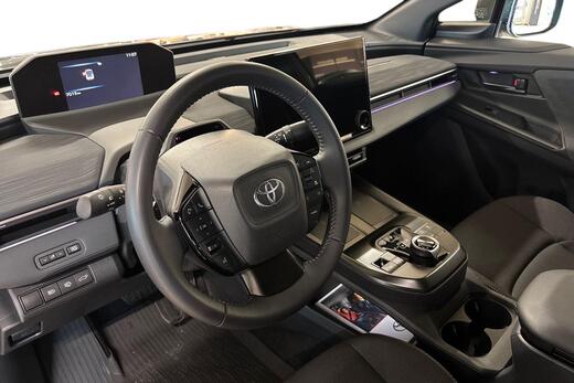 Toyota C-HR+ vaihtoauto