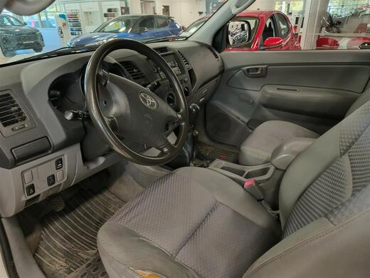 Toyota Hilux vaihtoauto