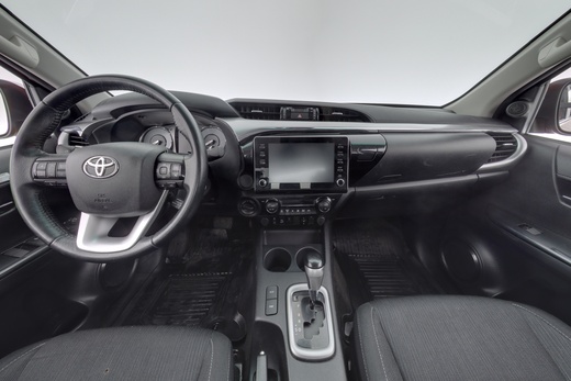Toyota Hilux vaihtoauto