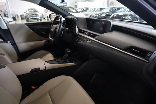 Lexus ES vaihtoauto