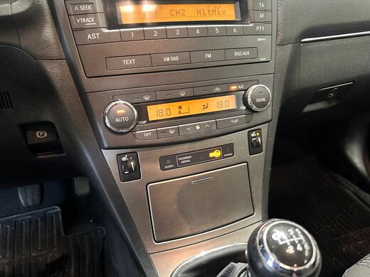 Toyota Avensis vaihtoauto