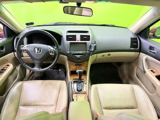 Honda Accord vaihtoauto