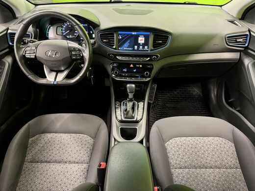 Hyundai IONIQ plug-in vaihtoauto