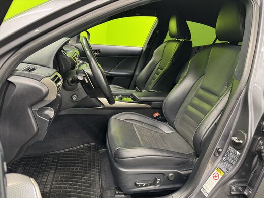Lexus IS vaihtoauto