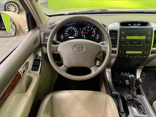 Toyota Land Cruiser vaihtoauto