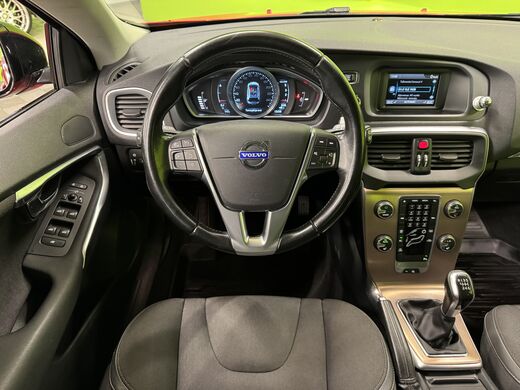 Volvo V40 Cross Country vaihtoauto