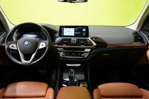 BMW iX3 vaihtoauto