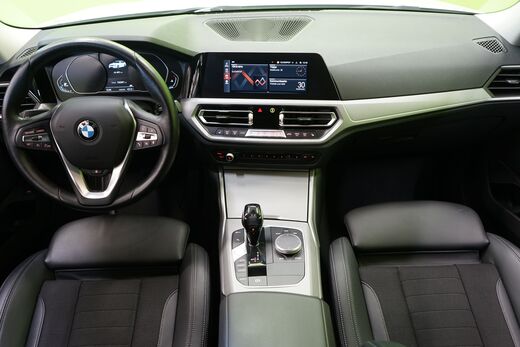 BMW 320 vaihtoauto