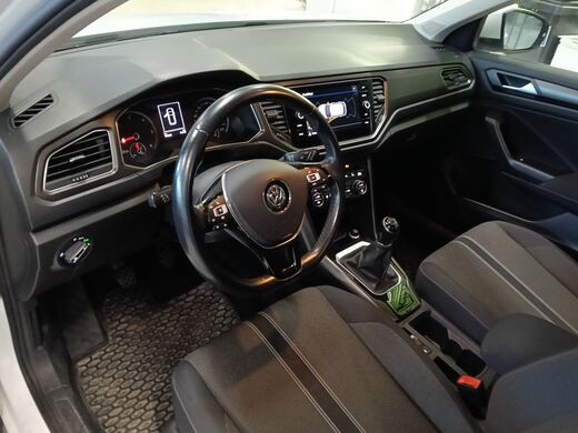 Volkswagen T-Roc vaihtoauto