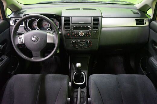 Nissan Tiida vaihtoauto