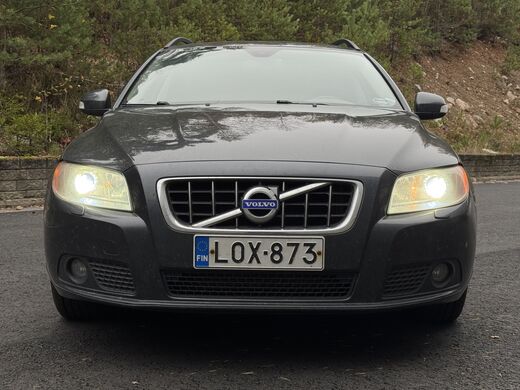 Volvo V70 vaihtoauto