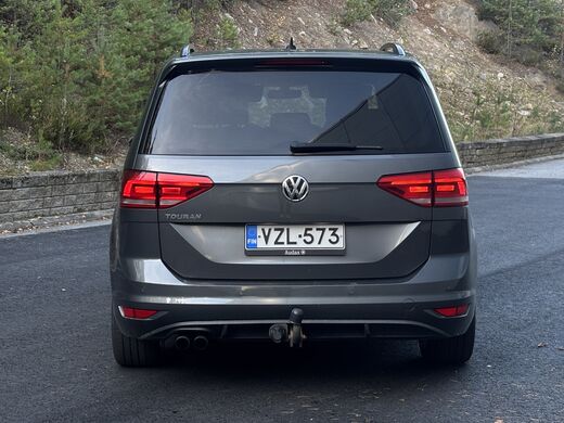 Volkswagen Touran vaihtoauto
