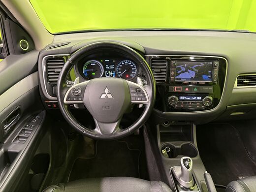 Mitsubishi Outlander PHEV vaihtoauto