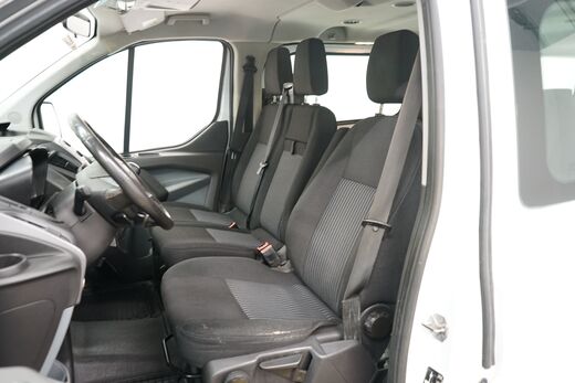 Ford Tourneo Custom vaihtoauto