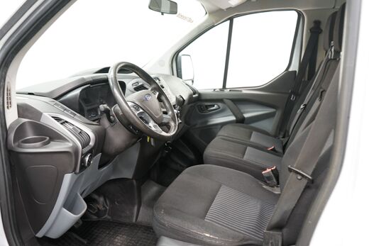 Ford Tourneo Custom vaihtoauto