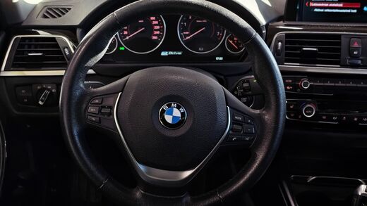 BMW 330 vaihtoauto